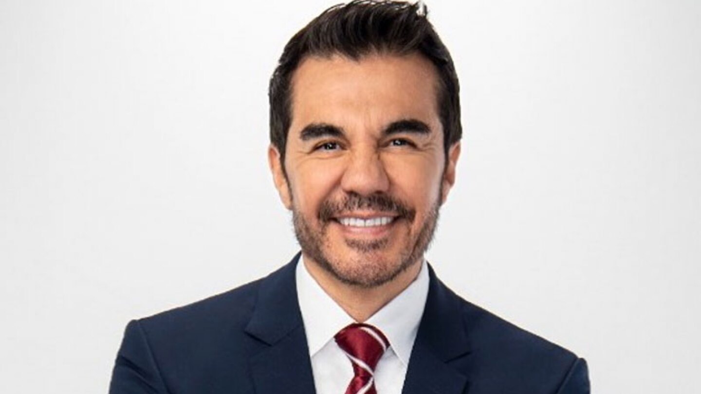 Adrián Uribe podría lanzarse a la política