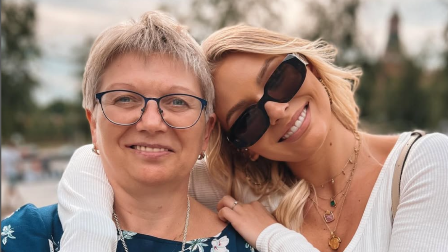 Irina Baeva y su mamá