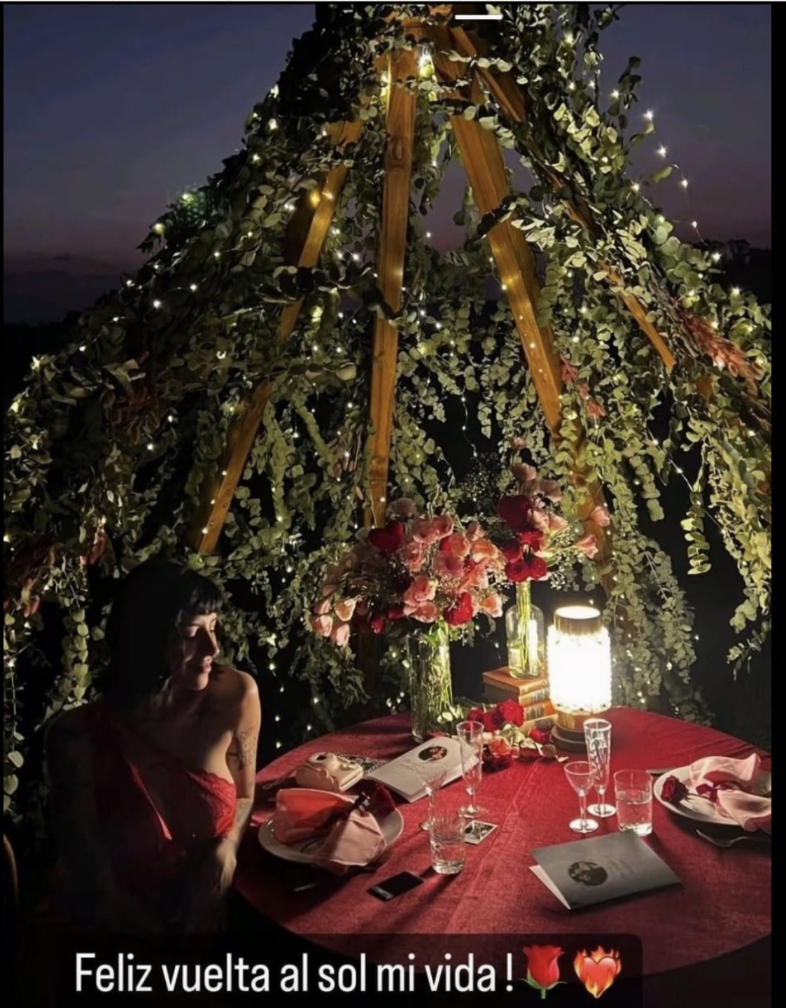 Nodal celebró a Cazzu por cumpleaños
