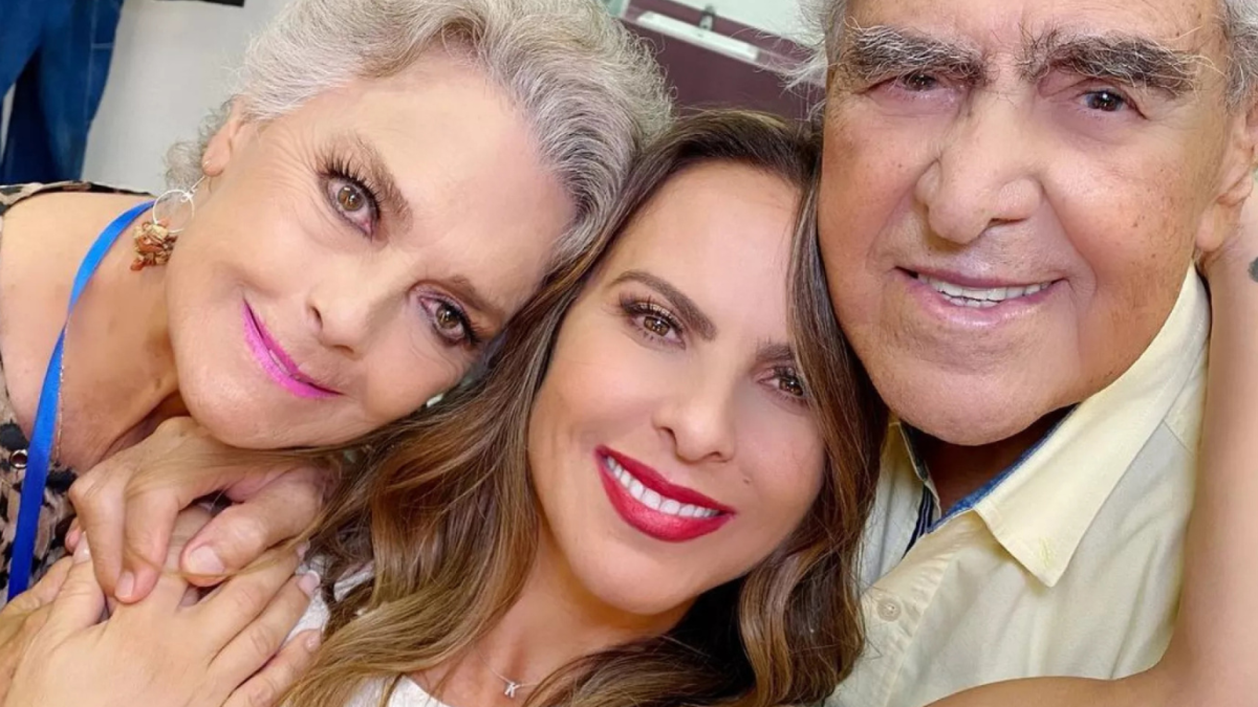 Kate del castillo y sus padres