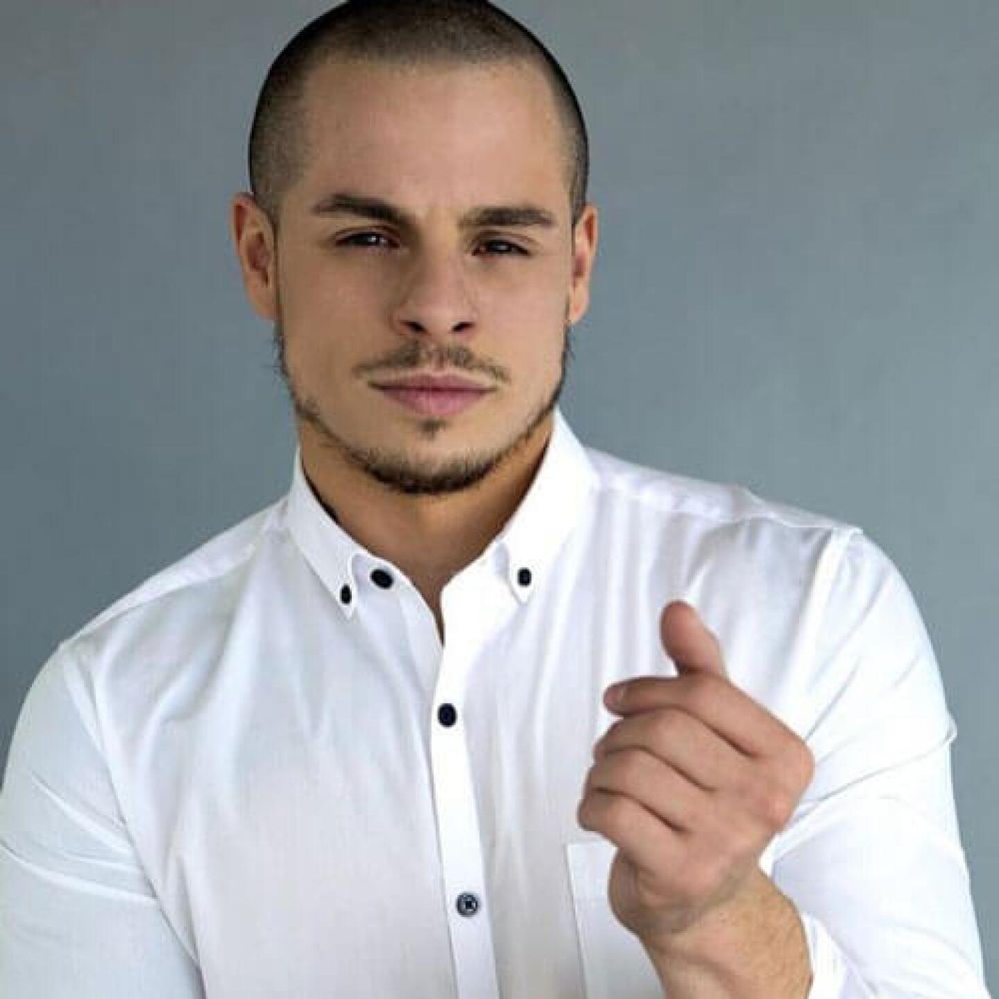 Es miembro del jurado de Mira Quién Baila.