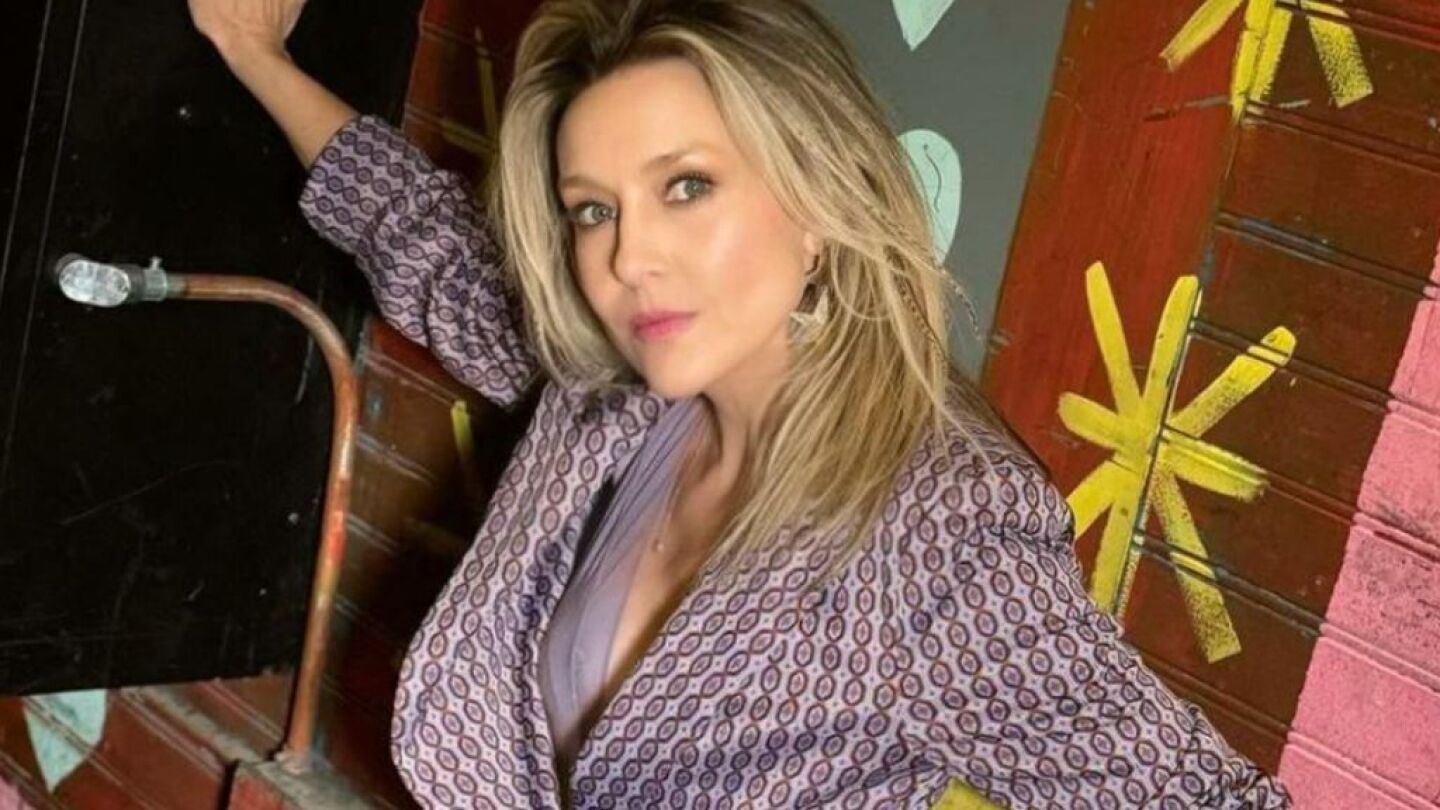Fey_ cantante