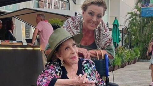 Sylvia Pasquel y Silvia Pinal acapulco
