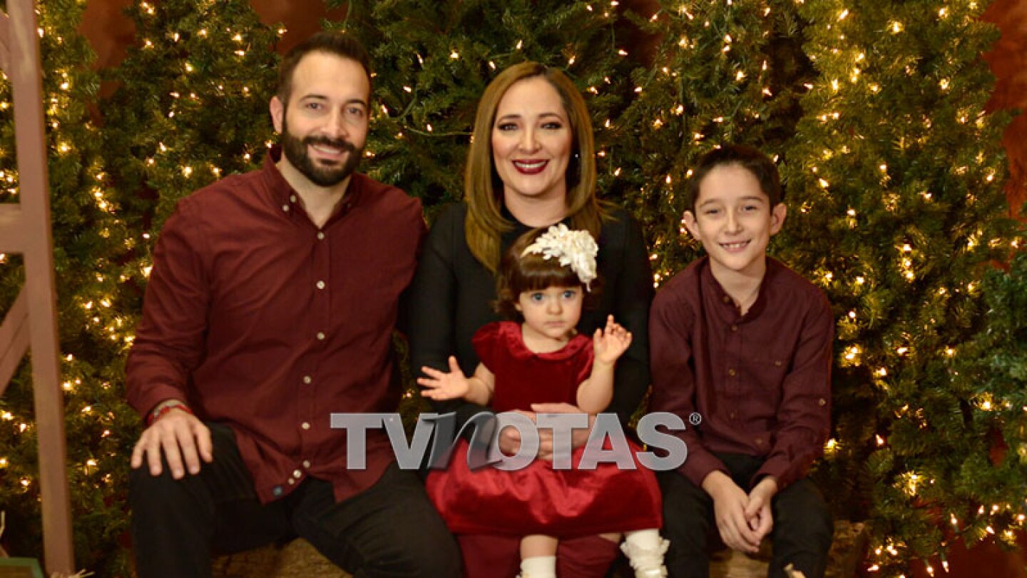 myriam la academia familia navidad