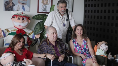 Iniciativa SimiMETI de Víctor González Torres Dr. Simi a la que se sumaron Jorge Ortiz de Pinedo, Arlette Pacheco y María Sorté