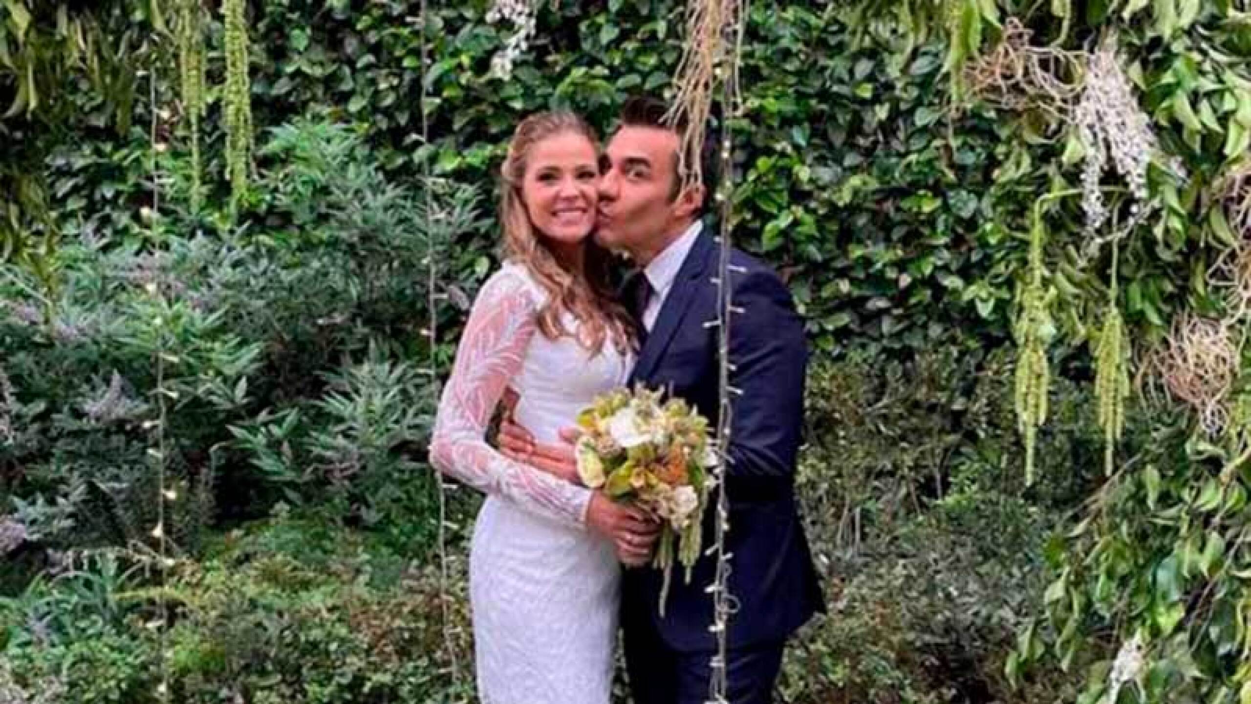 Ariel Miramontes no asiste a boda