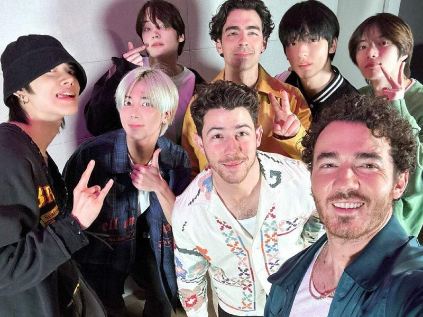Jonas Brothers anuncia colaboración con grupo surcoreano de K-Pop