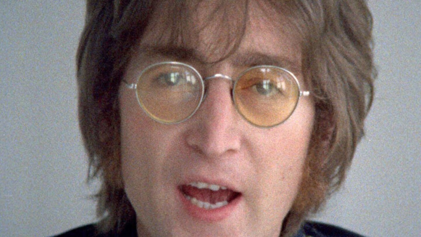 Subastan gafas de John Lennon en miles de euros