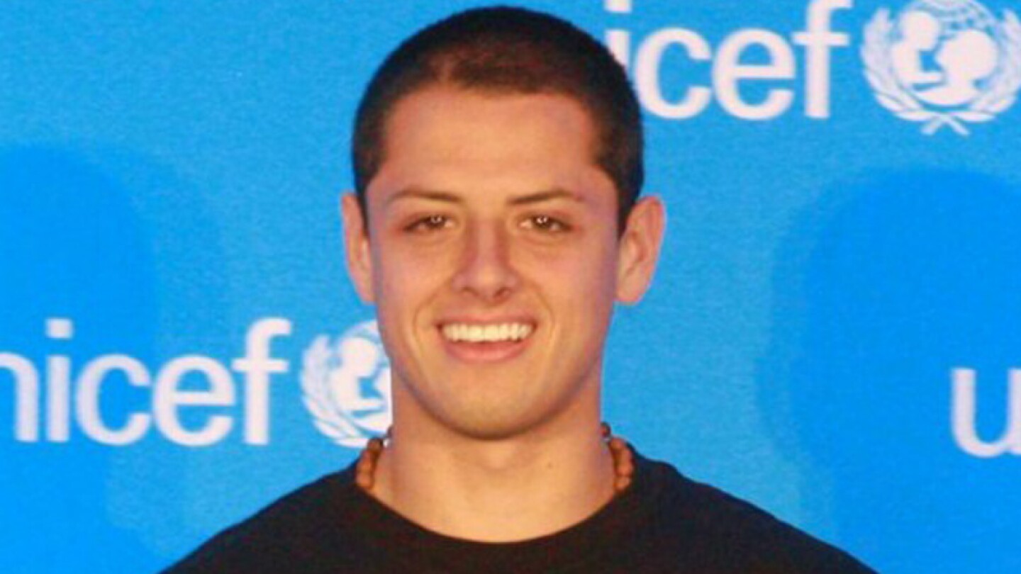 Javier “Chicharito” Hernández y Sarah Kohan serán padres de un varoncito