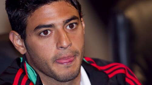 Mujer trans quema a Carlos Vela en Instagram y muestra íntima conversación