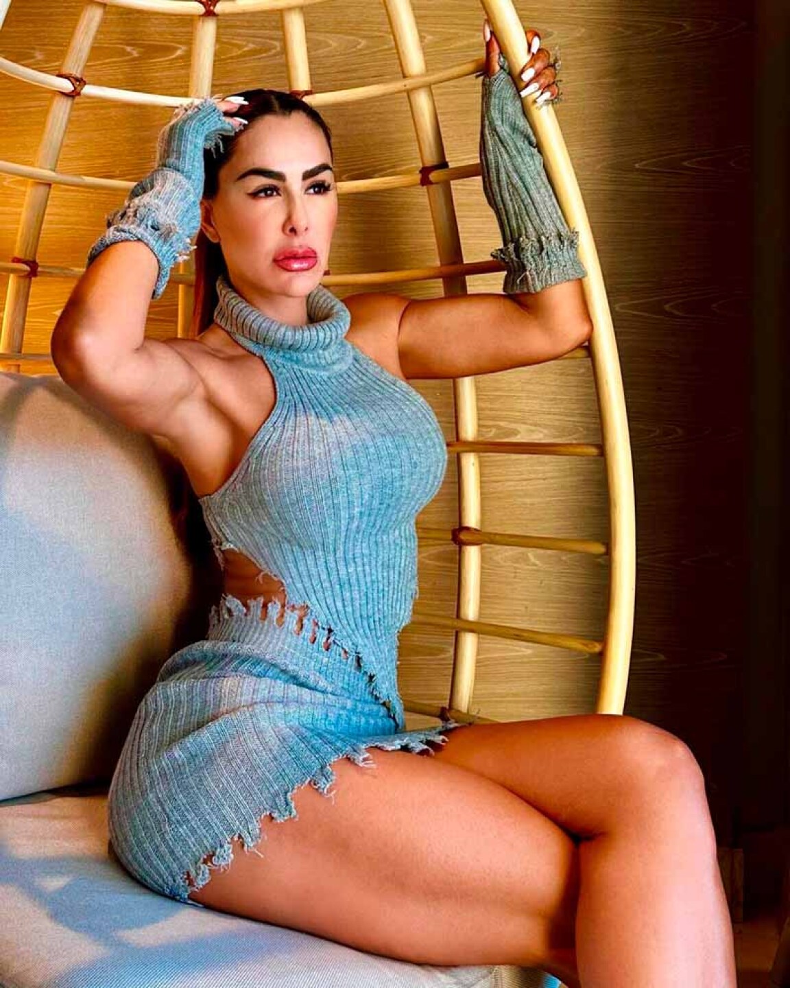La actriz tiene dos hijos; una hija con Ari Telch y un hijo con Giovanni Medina