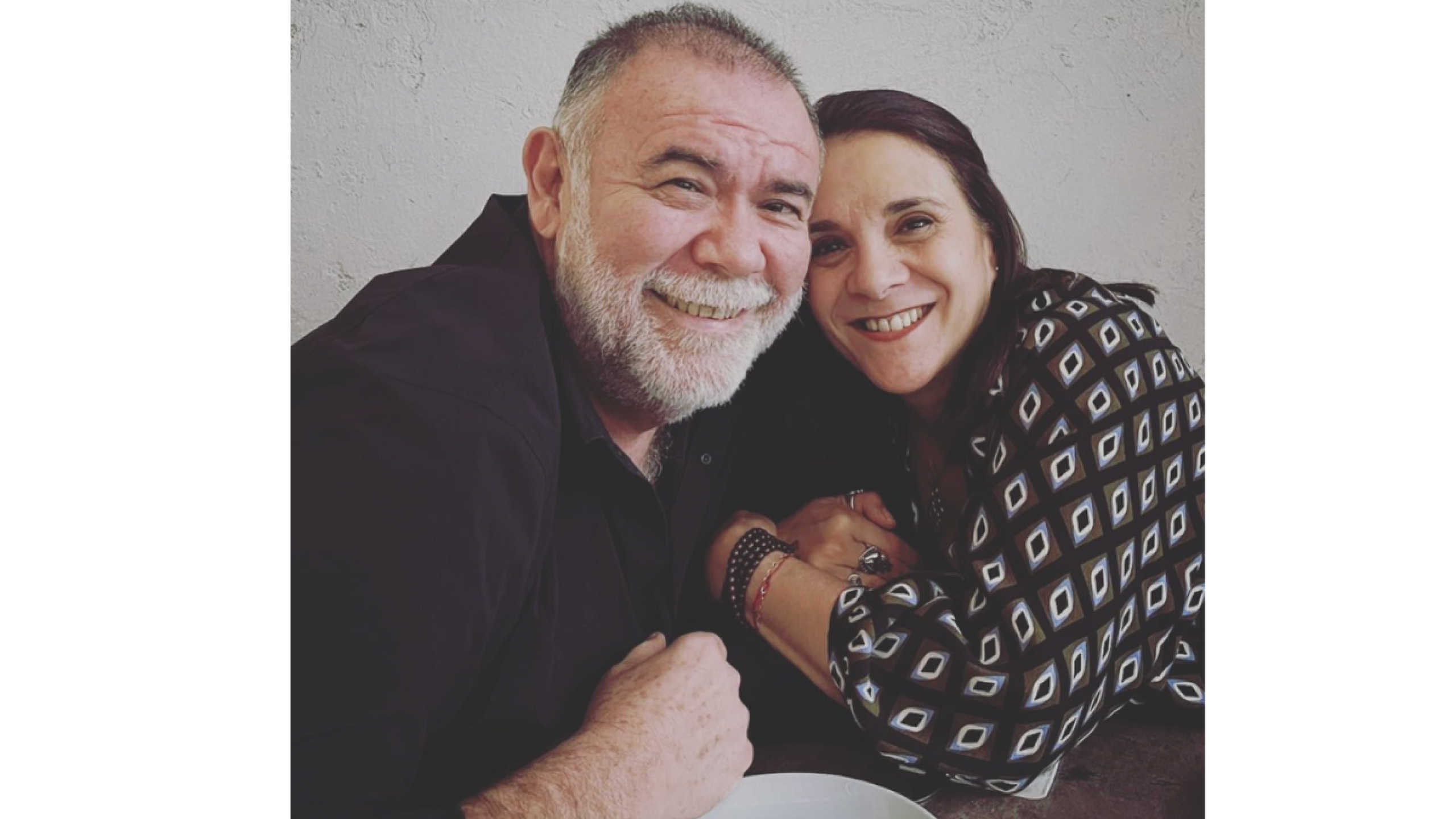 ¿Laura Flores estrena romance con Jesús Ochoa?