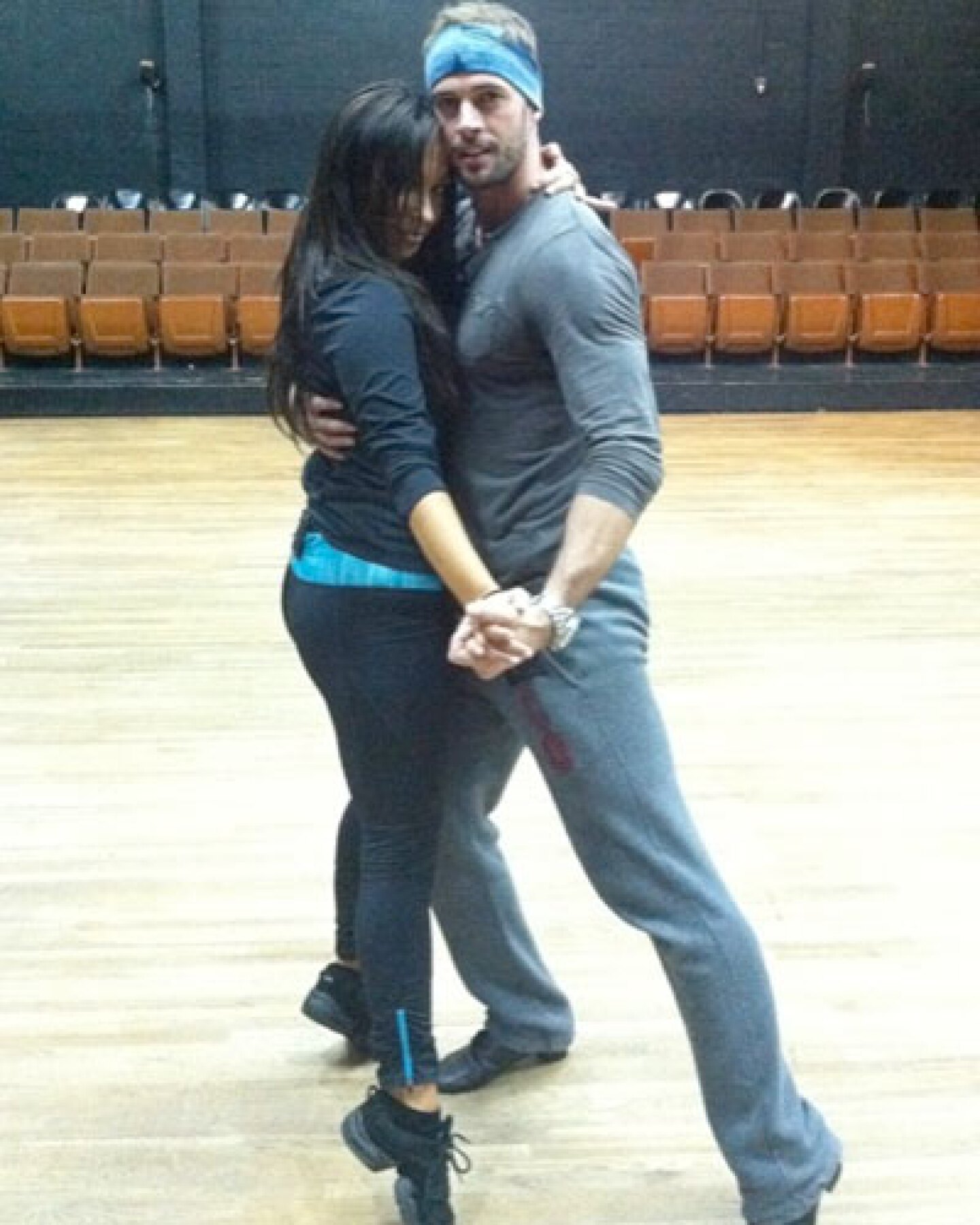 Cheryl Burke y William Levy en los ensayos de 'Dancing with the Stars'.