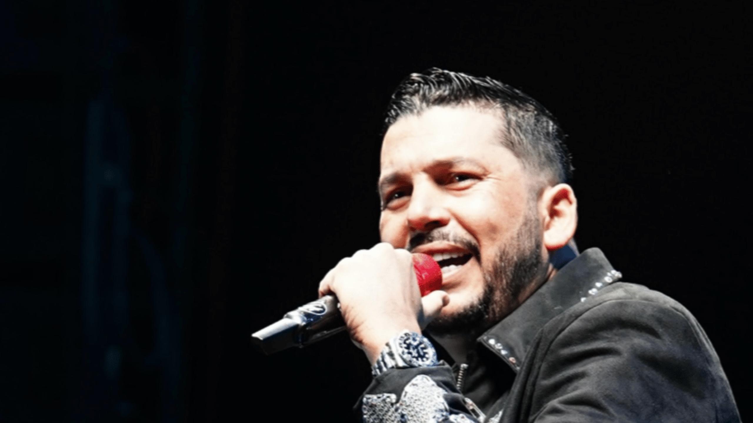 Luis Ángel "el Flaco" con riesgo de avionazo