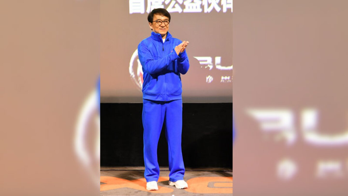 Jackie Chan es acusado de homofóbico