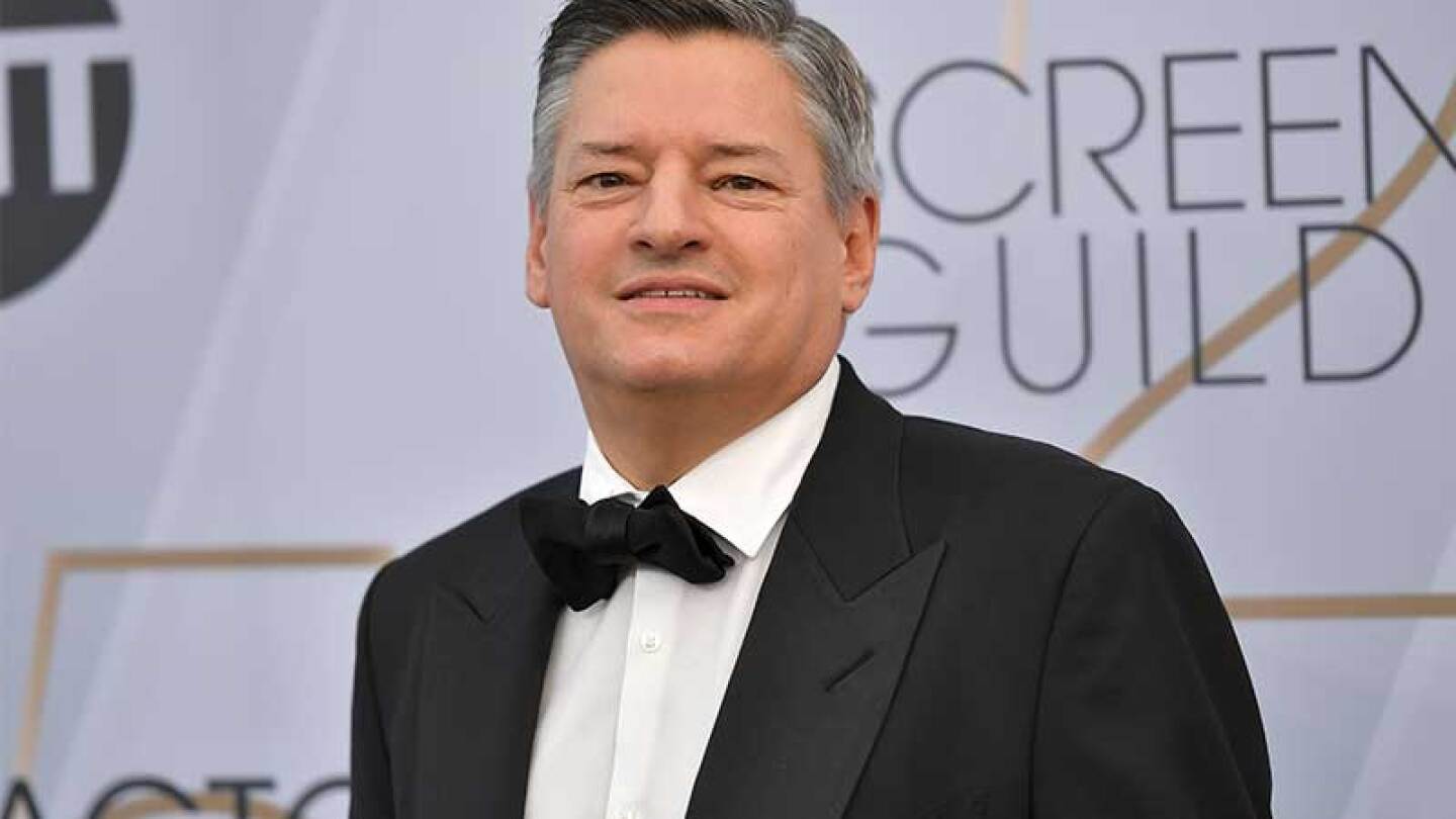 Ted Sarandos quedó muy contento de estar con Omar Chaparro, Mariana Treviño y Darío Yazbek.