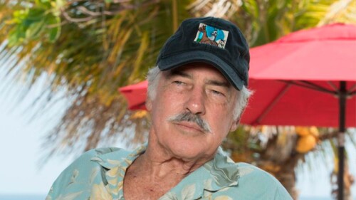 Aseguran que Andrés García fue llevado en camilla al notario para cambiar su testamento