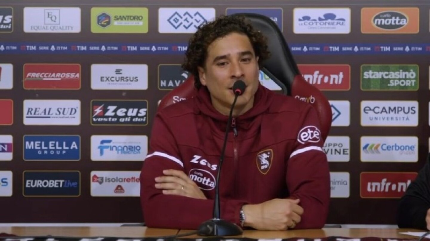 Guillermo Ochoa anuncia su deseo por jugar y retirarse en el Mundial del 2026