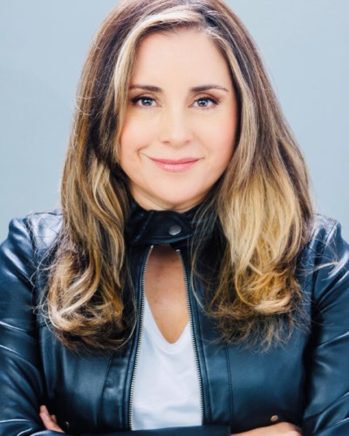 Karime Lozano se entera en plena entrevista de la muerte de Rebecca Jones; reacciona devastada