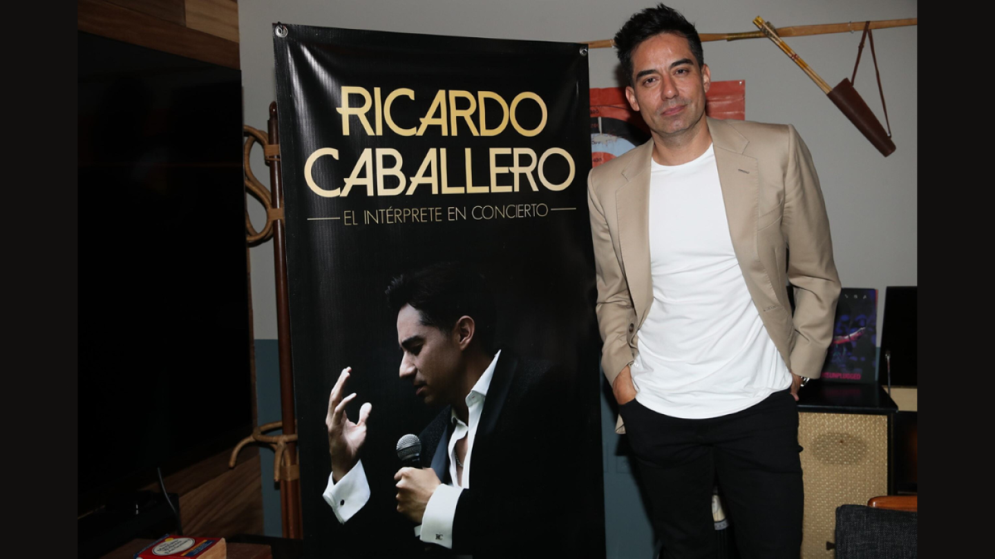 Ricardo Caballero, cantante