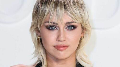 Instagram: @mileycyrus y Clasos