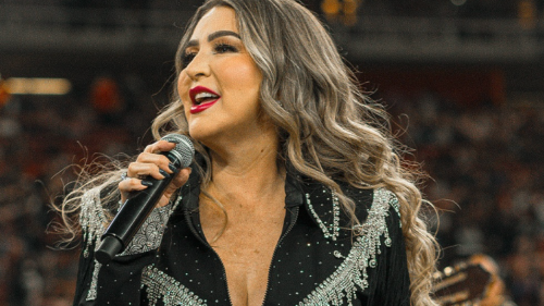 Alicia Villarreal se tapó los golpes