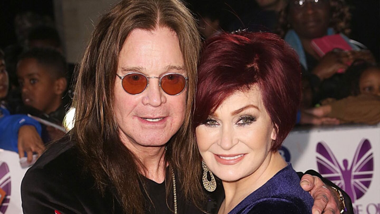 La esposa Osbourne aseguró que no hay fecha para que Osbourne deje el hospital.