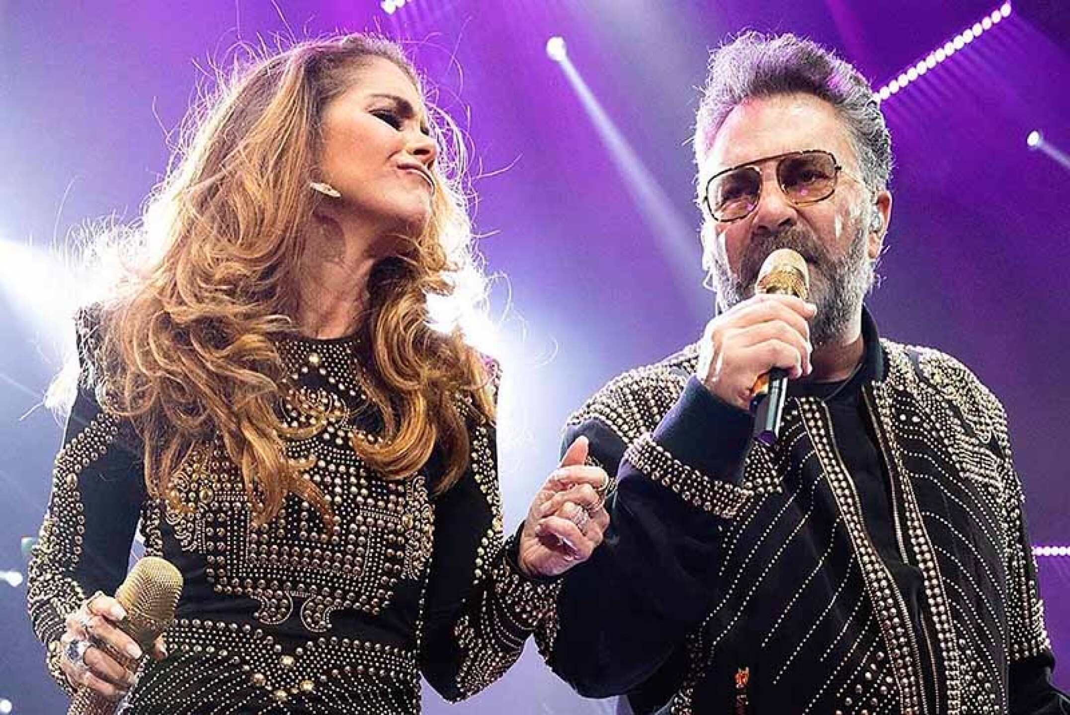 Lucero disfruta su faceta de cantante
