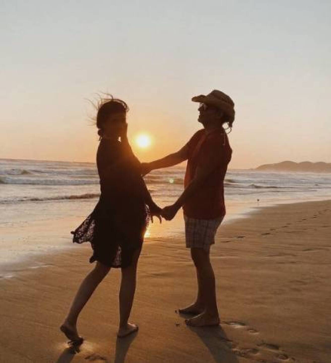 Adal y Karla de la Mora 10 años juntos