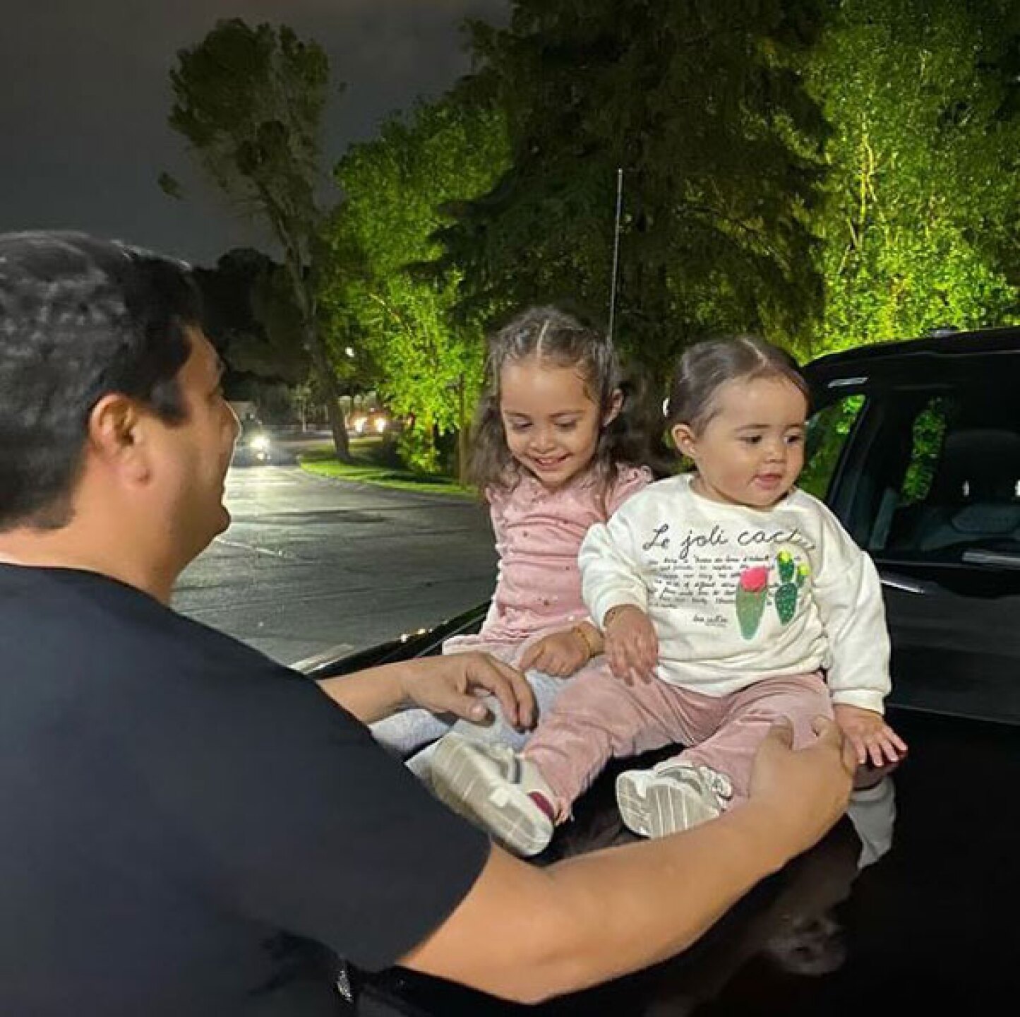 El cantante está contento con su paternidad.