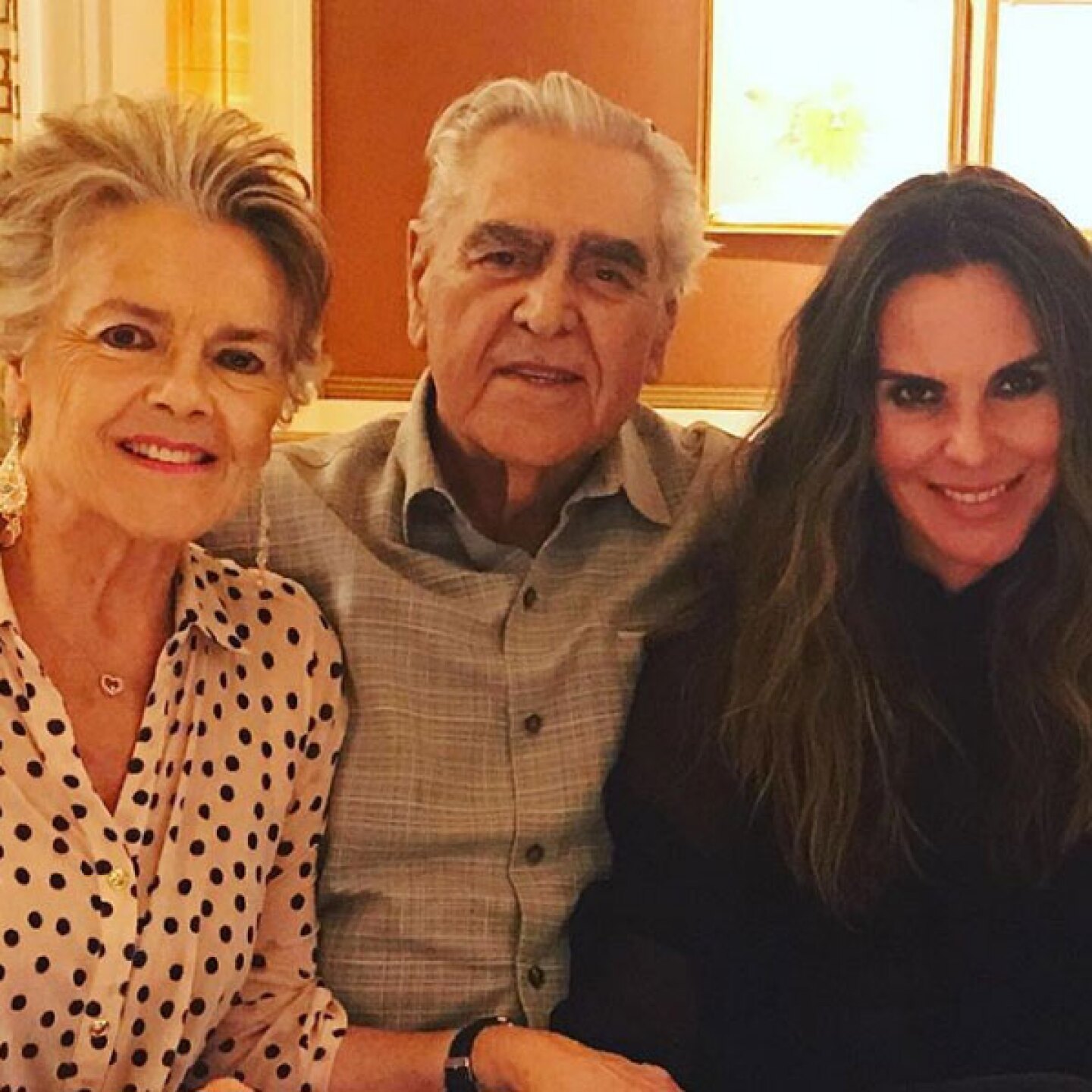 Kate del Castillo estrena romance con Edgar Bahena.