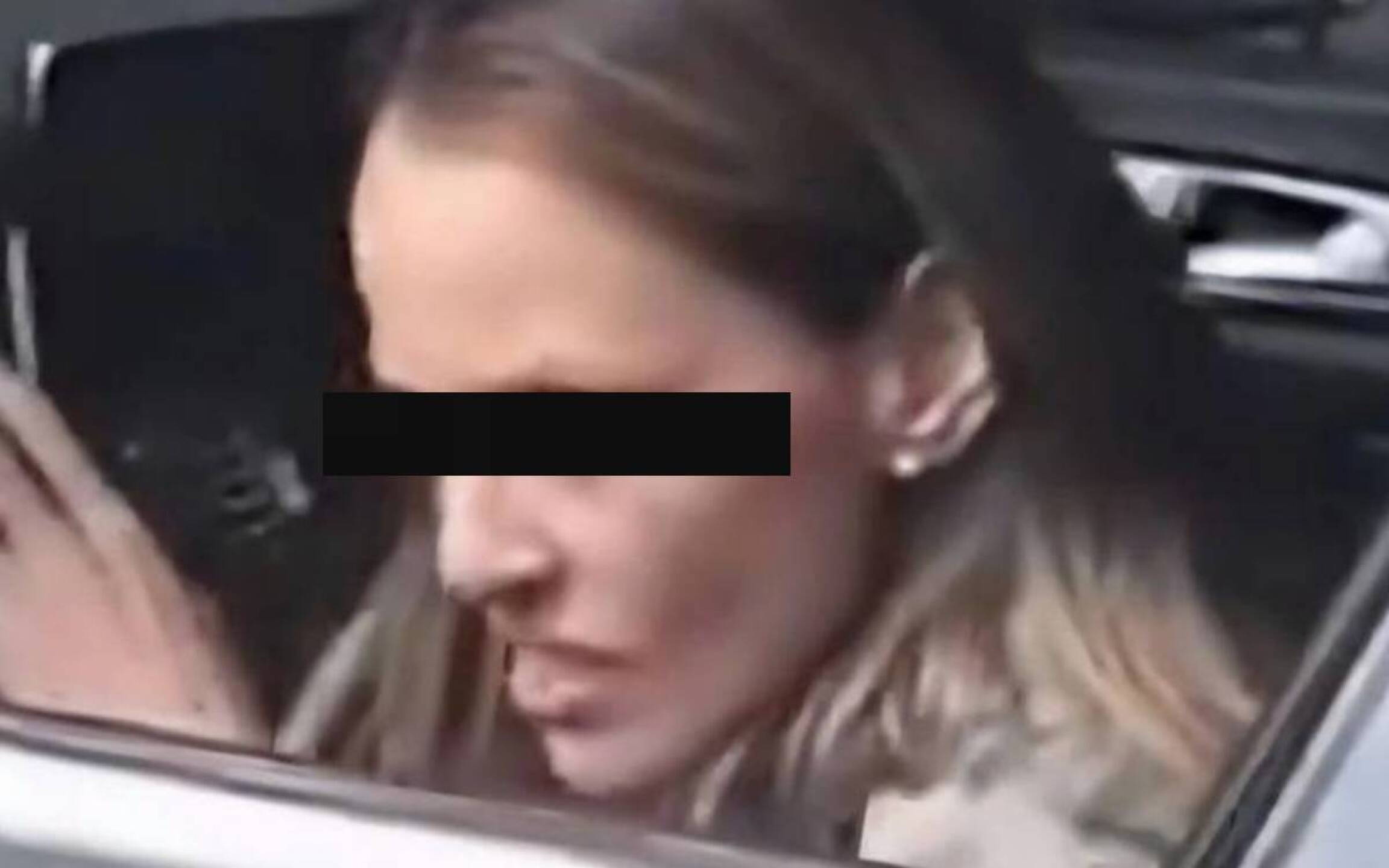 Lady racista se reencuentra con el oficial que agredió