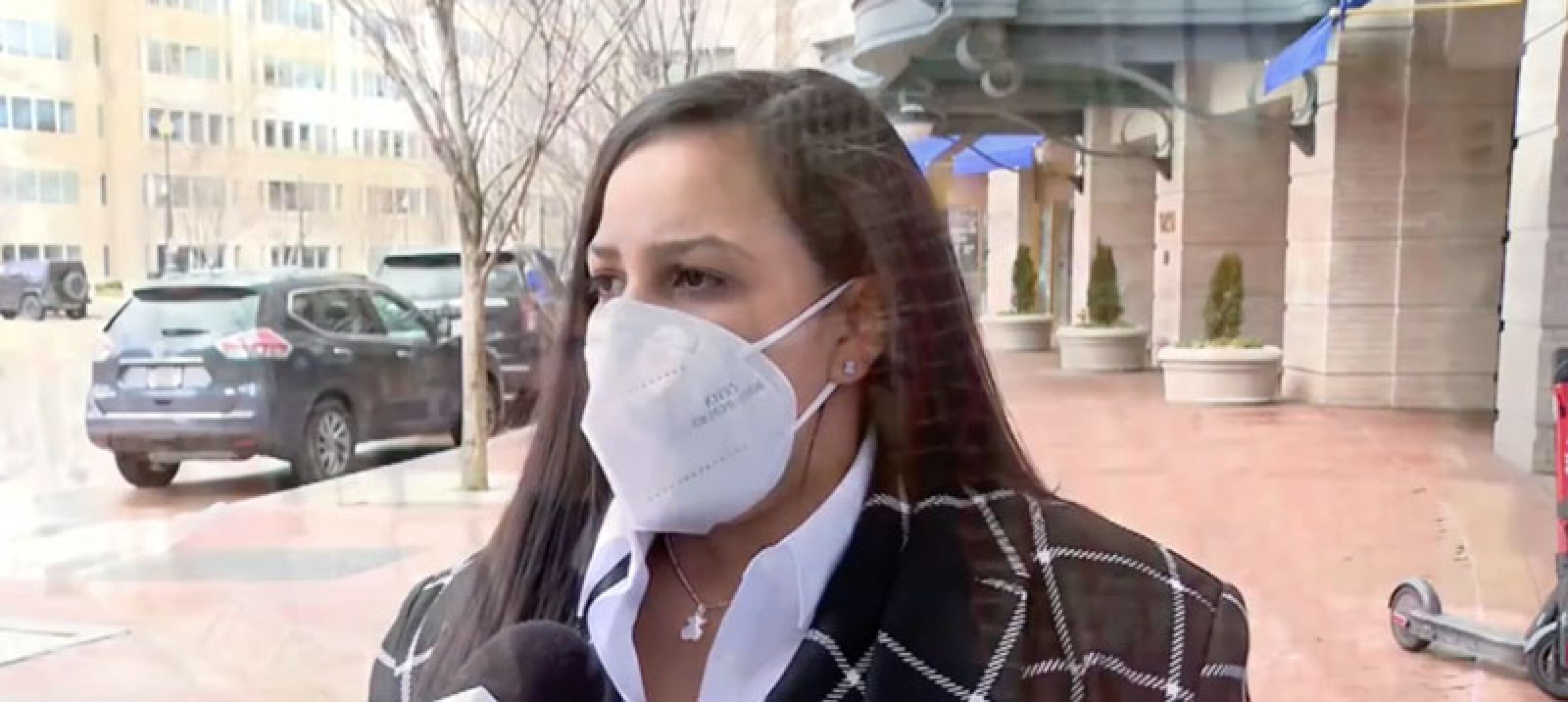 emma coronel nerviosa y perdida en prisión gemelas el chapo guzmán