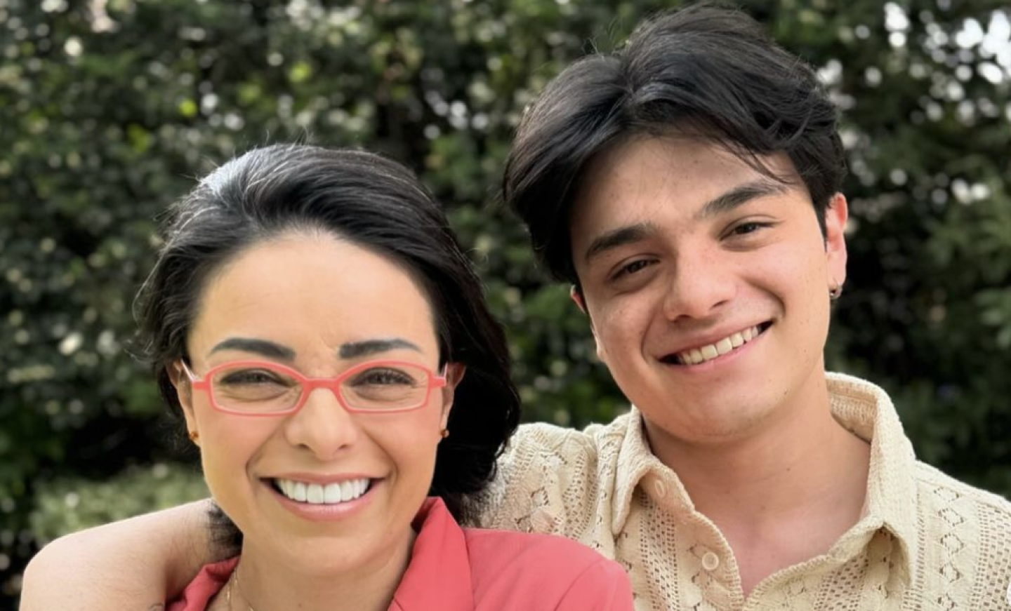 Violeta Isfel y su hijo Omar Isfel