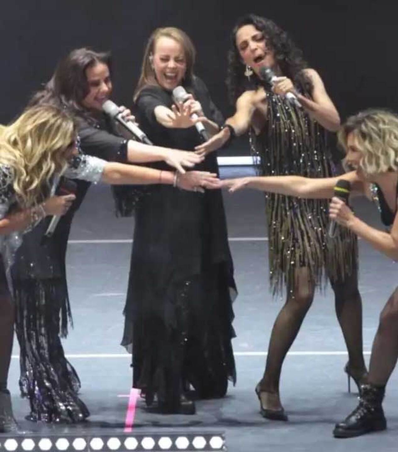 Así fue el momento en que Ilse le picó el trasero a Mayte