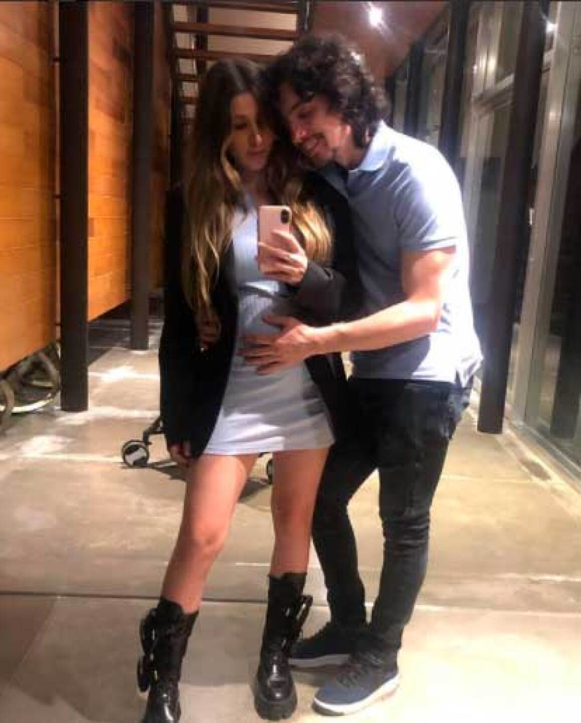 Alex y Alexia será padres próximas parte