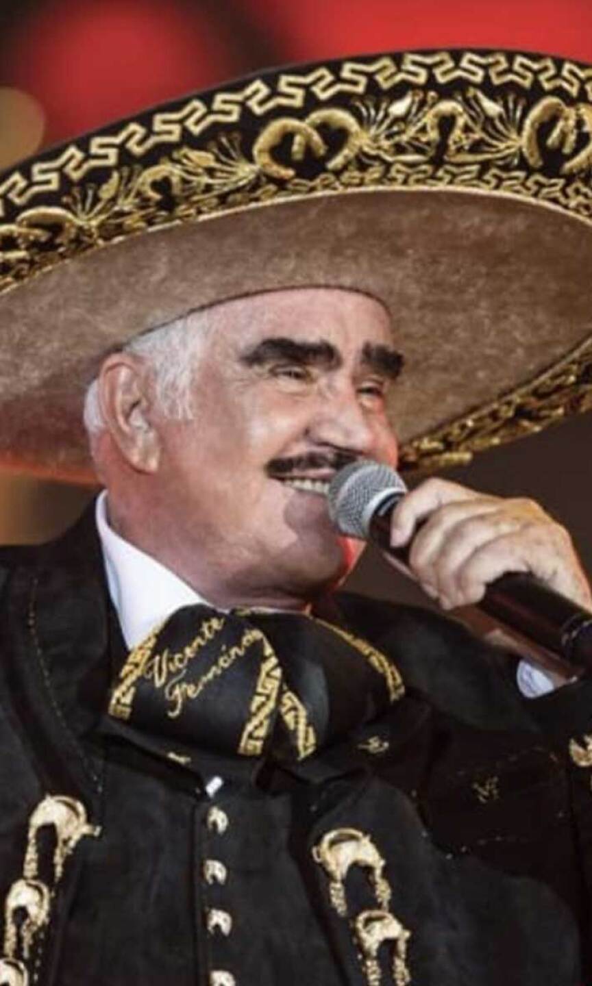 Vicente Fernández está nominado.