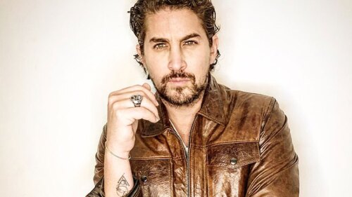 Jonathan protagoniza serie de YouTube