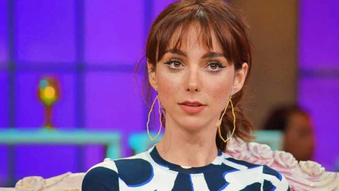 La conductora es muy amena en el programa de "Netas Divinas".