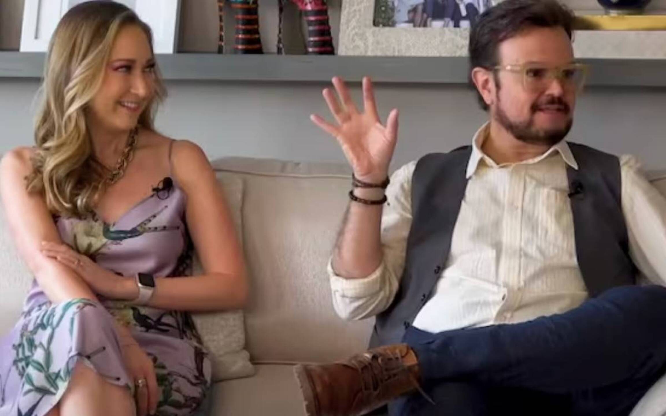 Aleks Syntek y su esposa