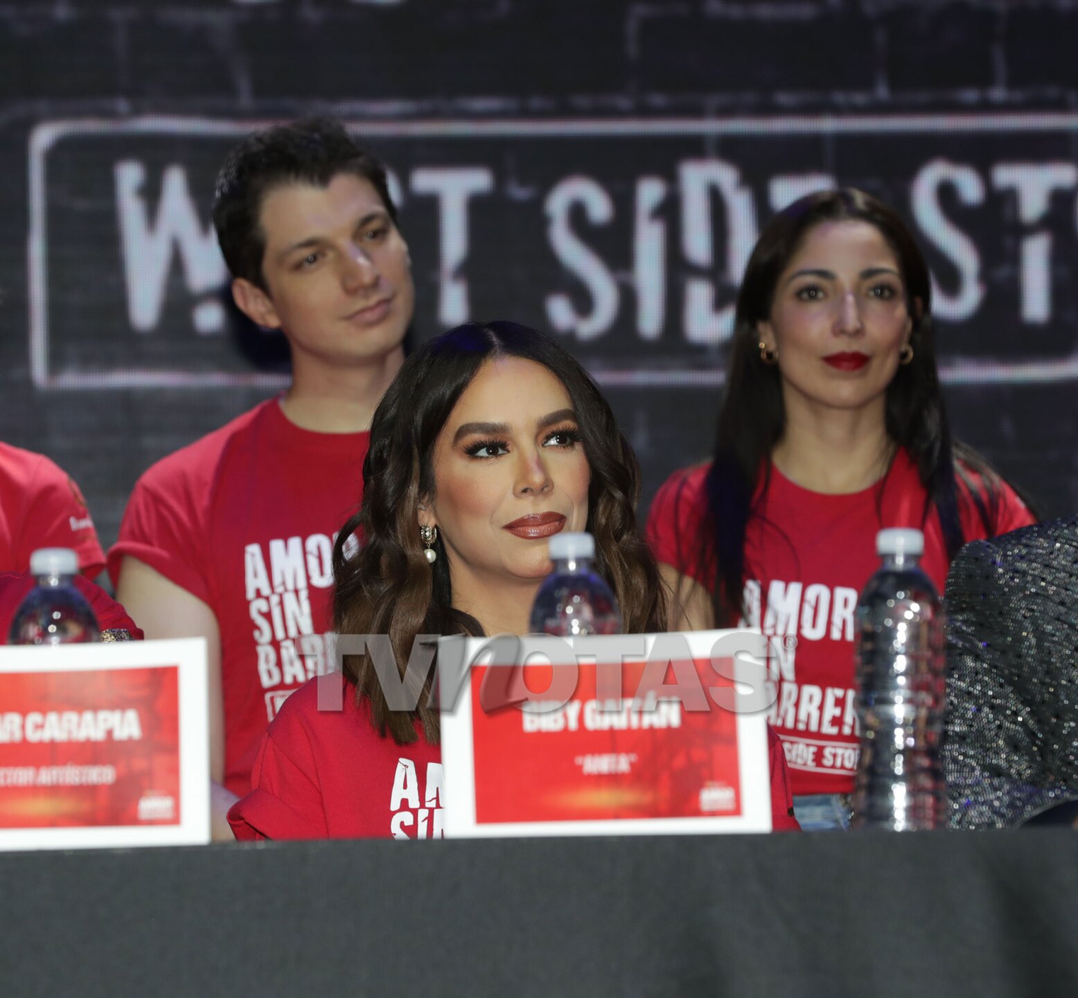 Biby Gaytán en conferencia de prensa de Amor sin barreras Anita