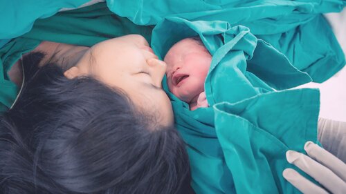 El recién nacido murió de hipotermia