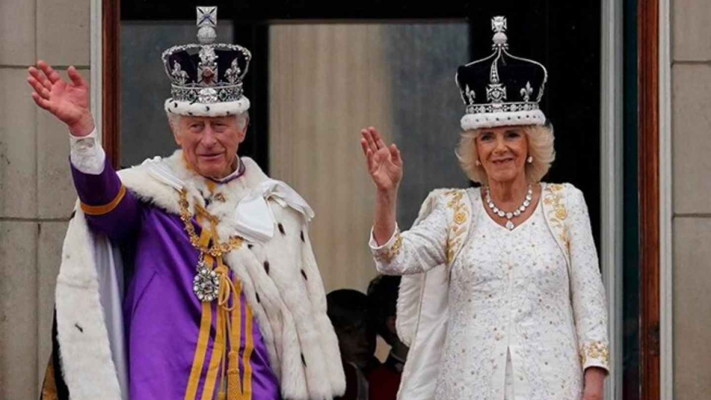 El rey Carlos III y la reina consorte Camila fueron coronados