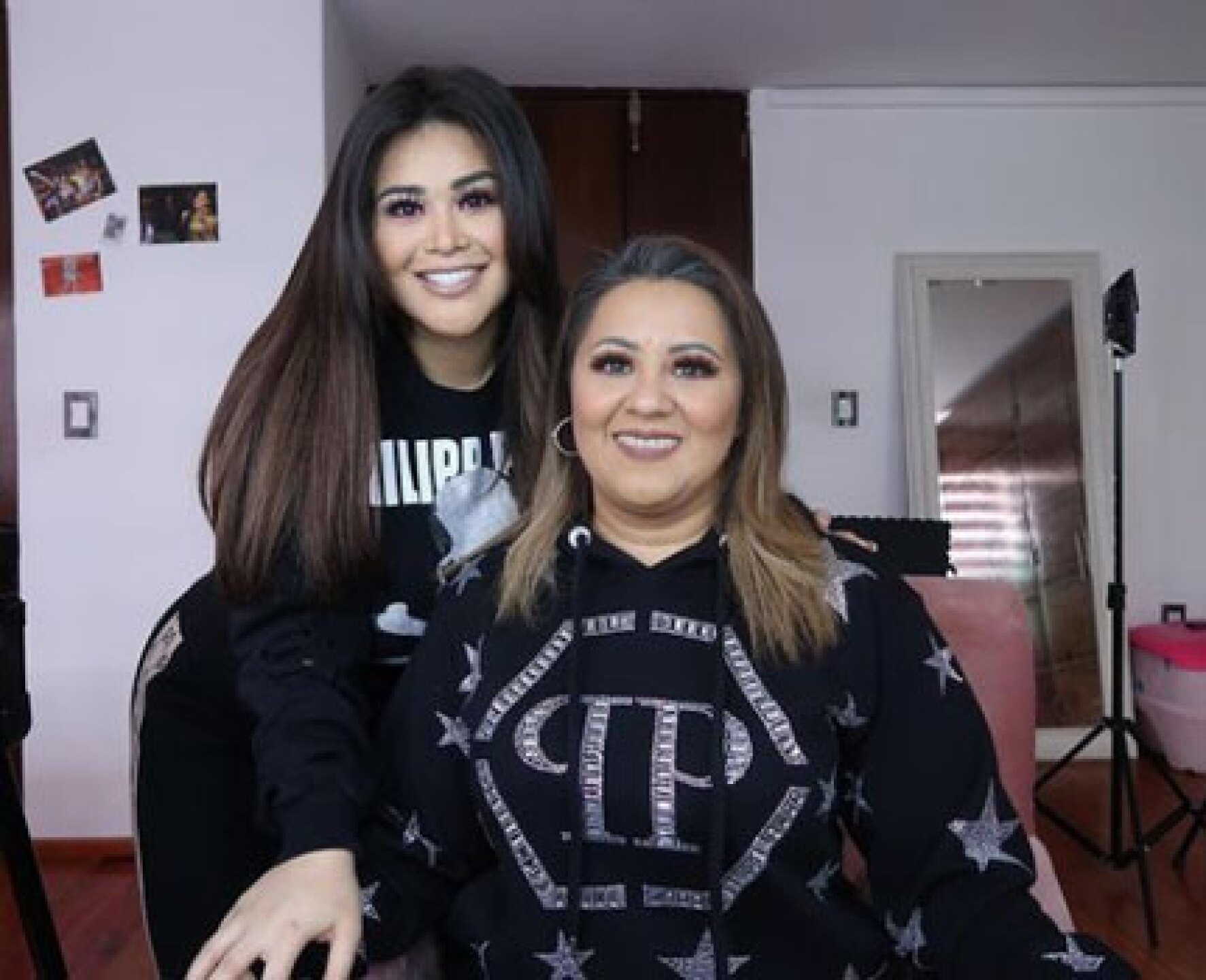 Gomita desafió a su mami a una guerrita de nalgadas