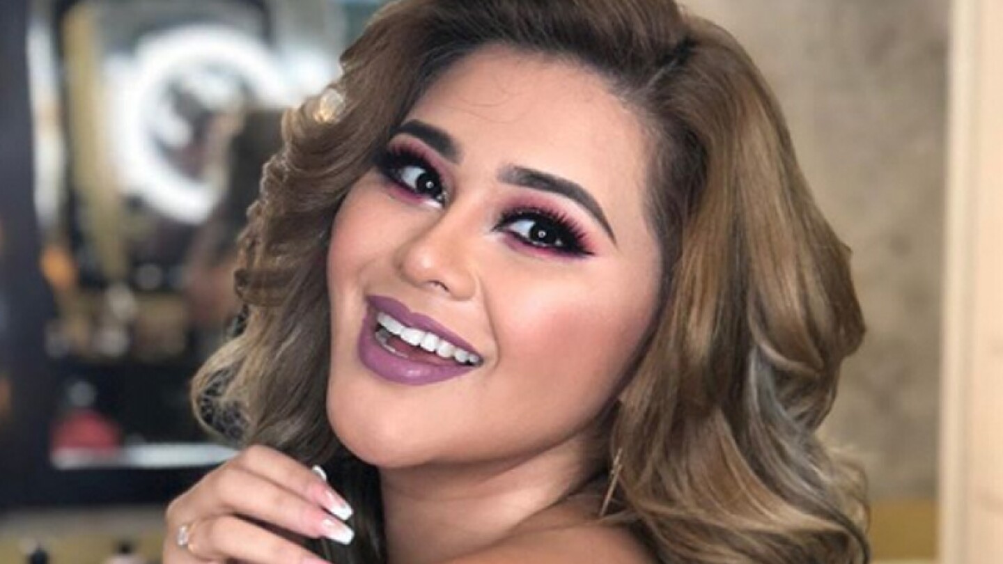 Gomita presenta a su novio
