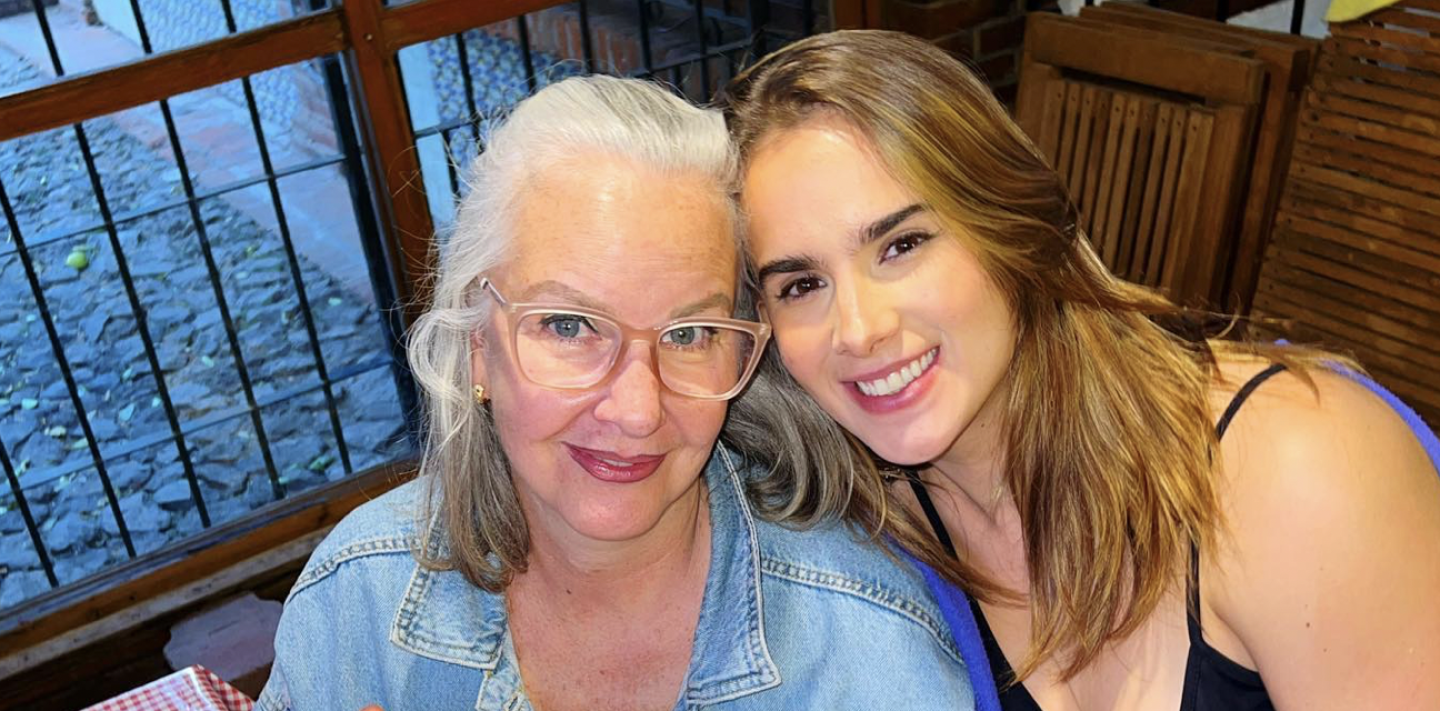 Gala Montes y su mamá