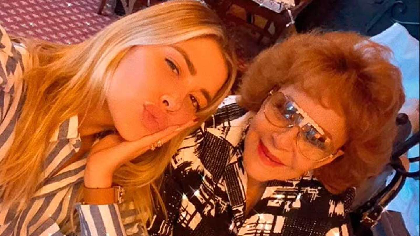 Michelle Salas se reúne con Silvia Pinal, imágenes se vuelven virales