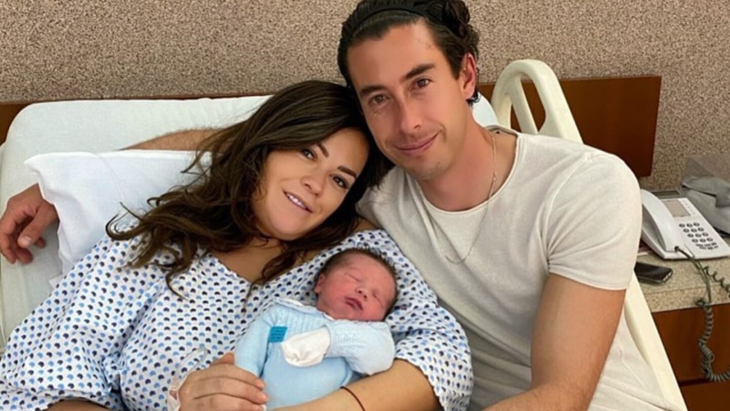 Lucca redes sociales Mariana Echeverría Óscar Jiménez