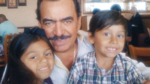 ¡No tienen un peso! Los nietos de Joan Sebastian viven en albergues