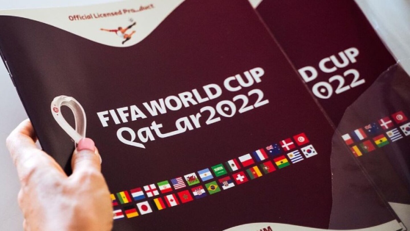 Abuelita gastó su pensión para llenar álbumes de Qatar 2022: "Vivo un momento único con mis nietos"